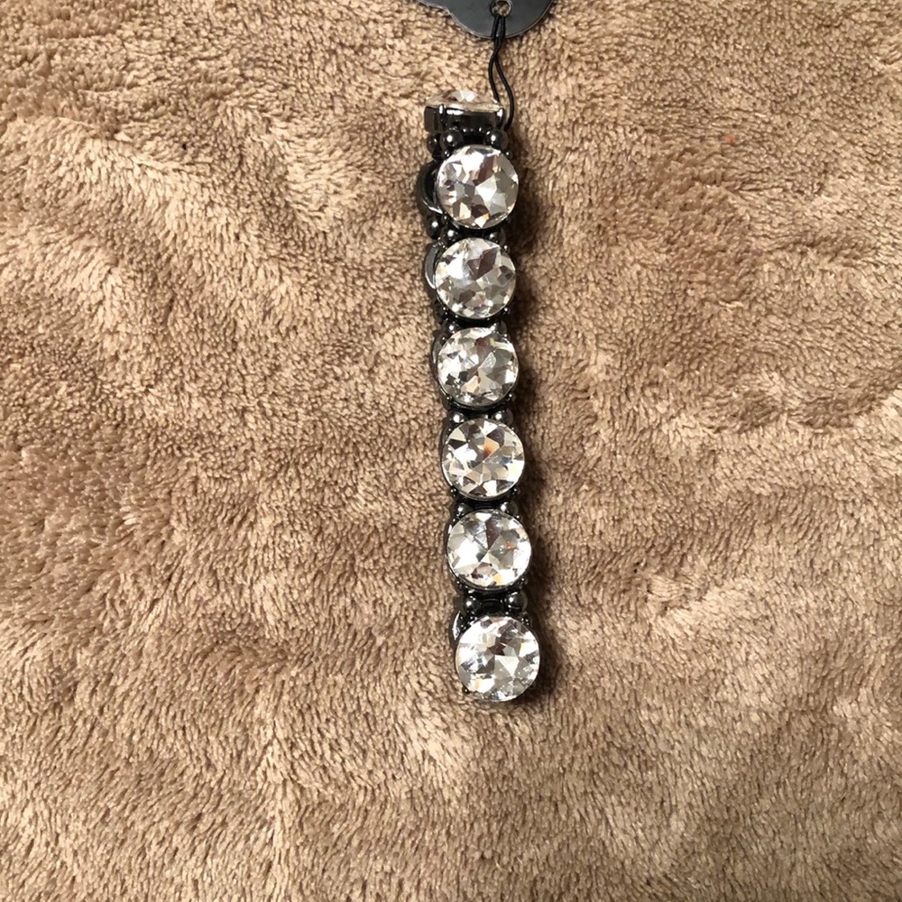Glitzy black bracelet
